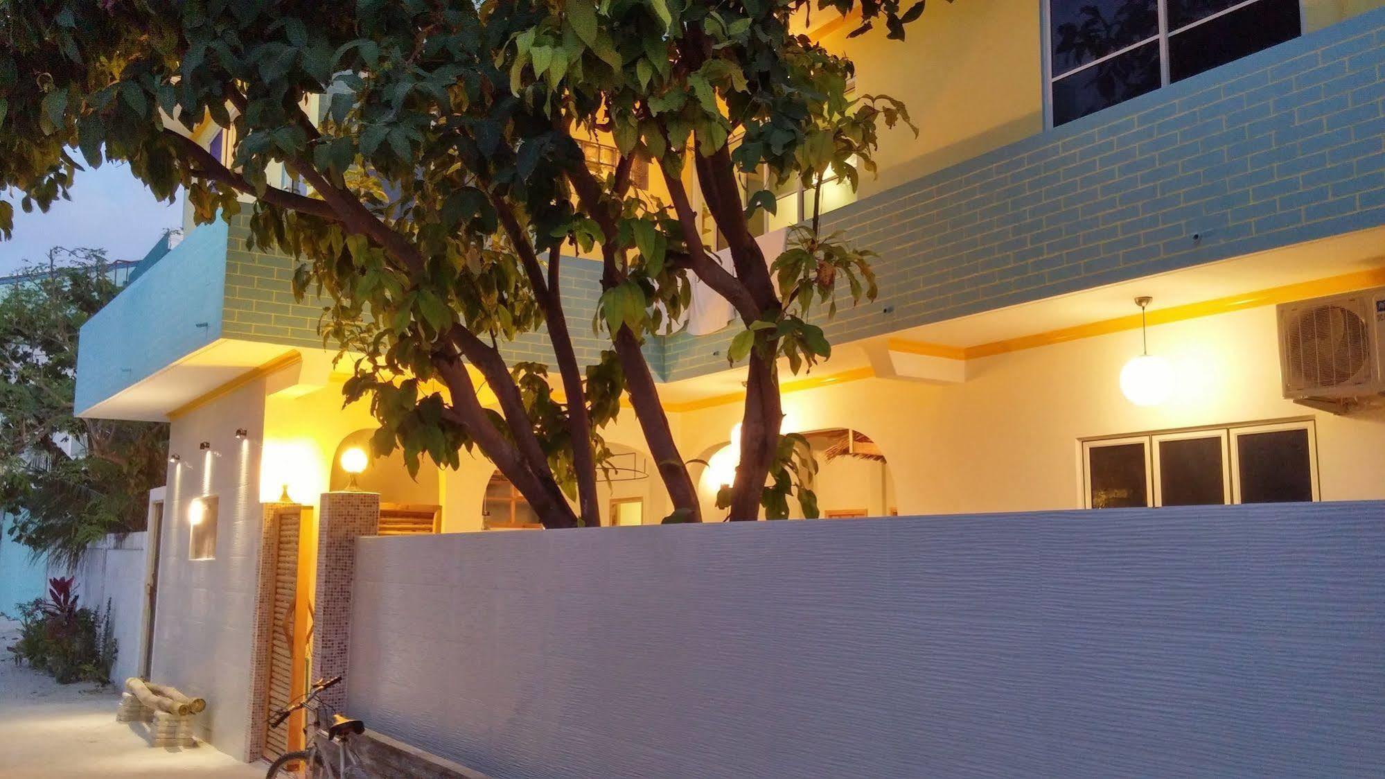 Select Village Maafushi Εξωτερικό φωτογραφία